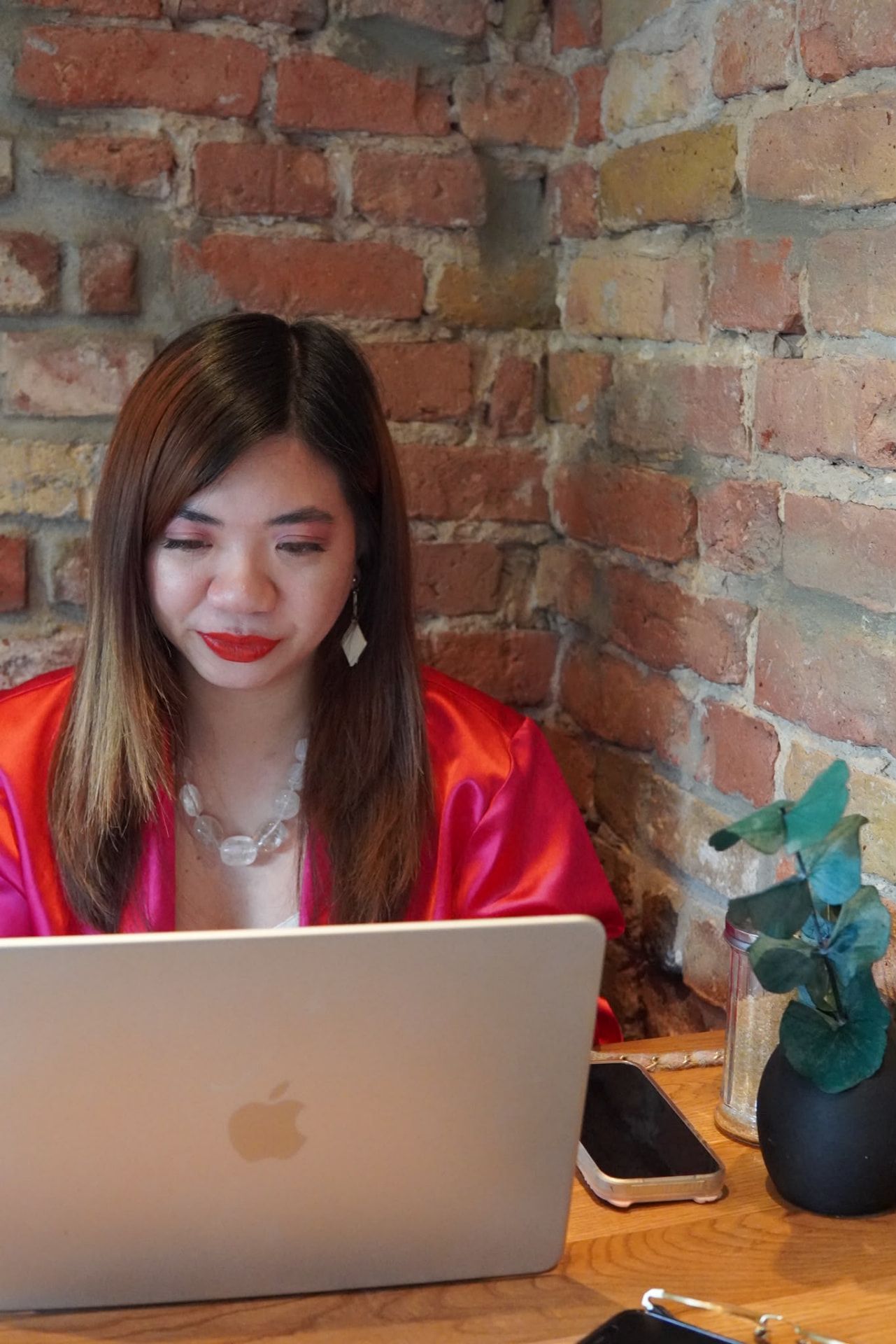 Bao Ngoc Cao bei der Arbeit im Café